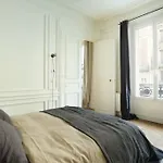 Louvre Apartment